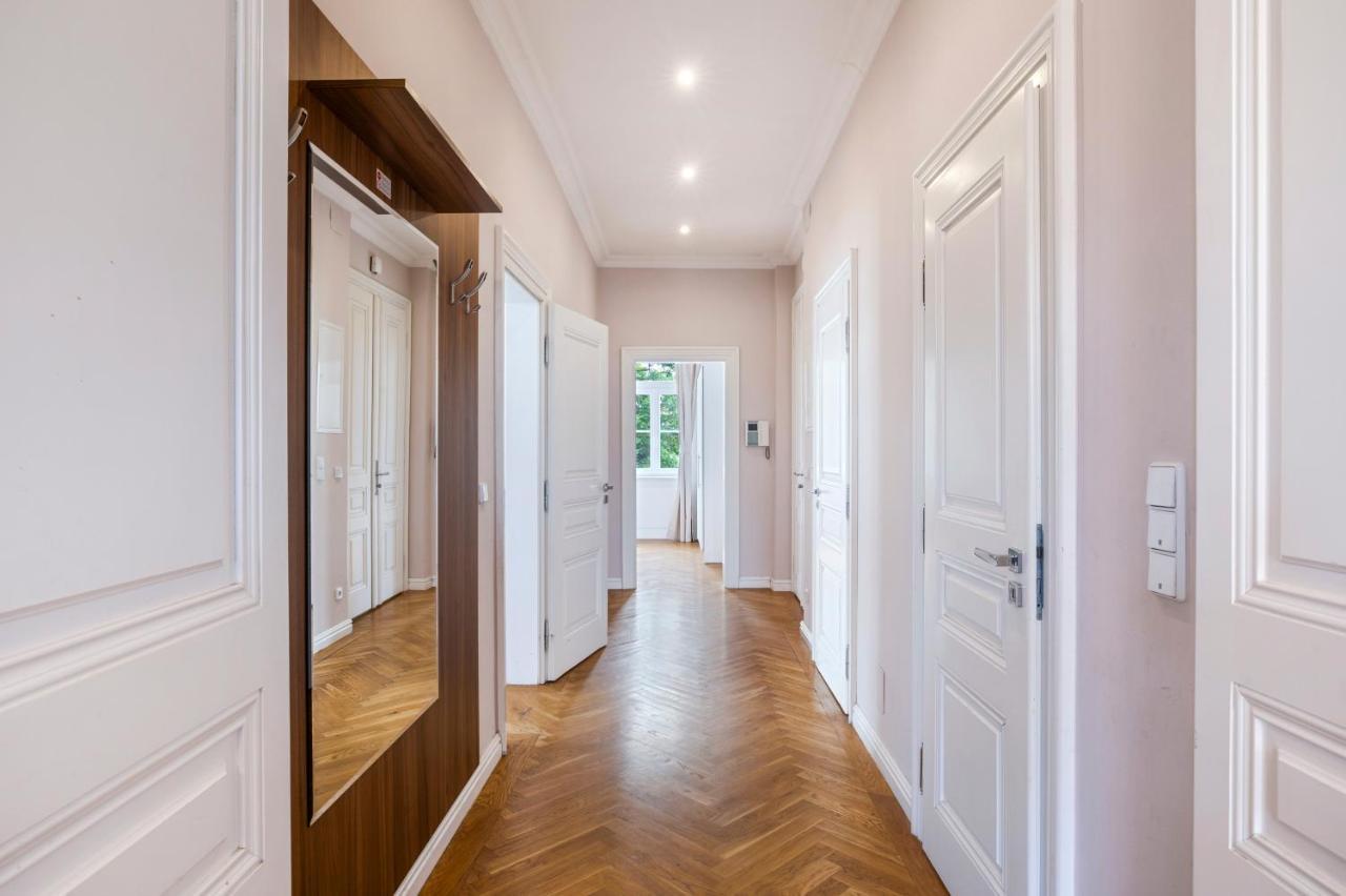 Imperial Apartments Schoenbrunn - Contactless Check-In Vienna Esterno foto