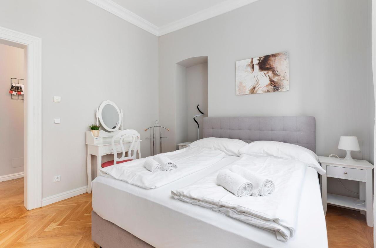 Imperial Apartments Schoenbrunn - Contactless Check-In Vienna Esterno foto