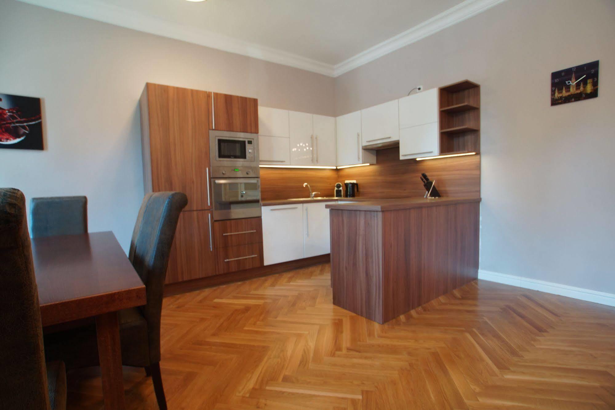 Imperial Apartments Schoenbrunn - Contactless Check-In Vienna Esterno foto