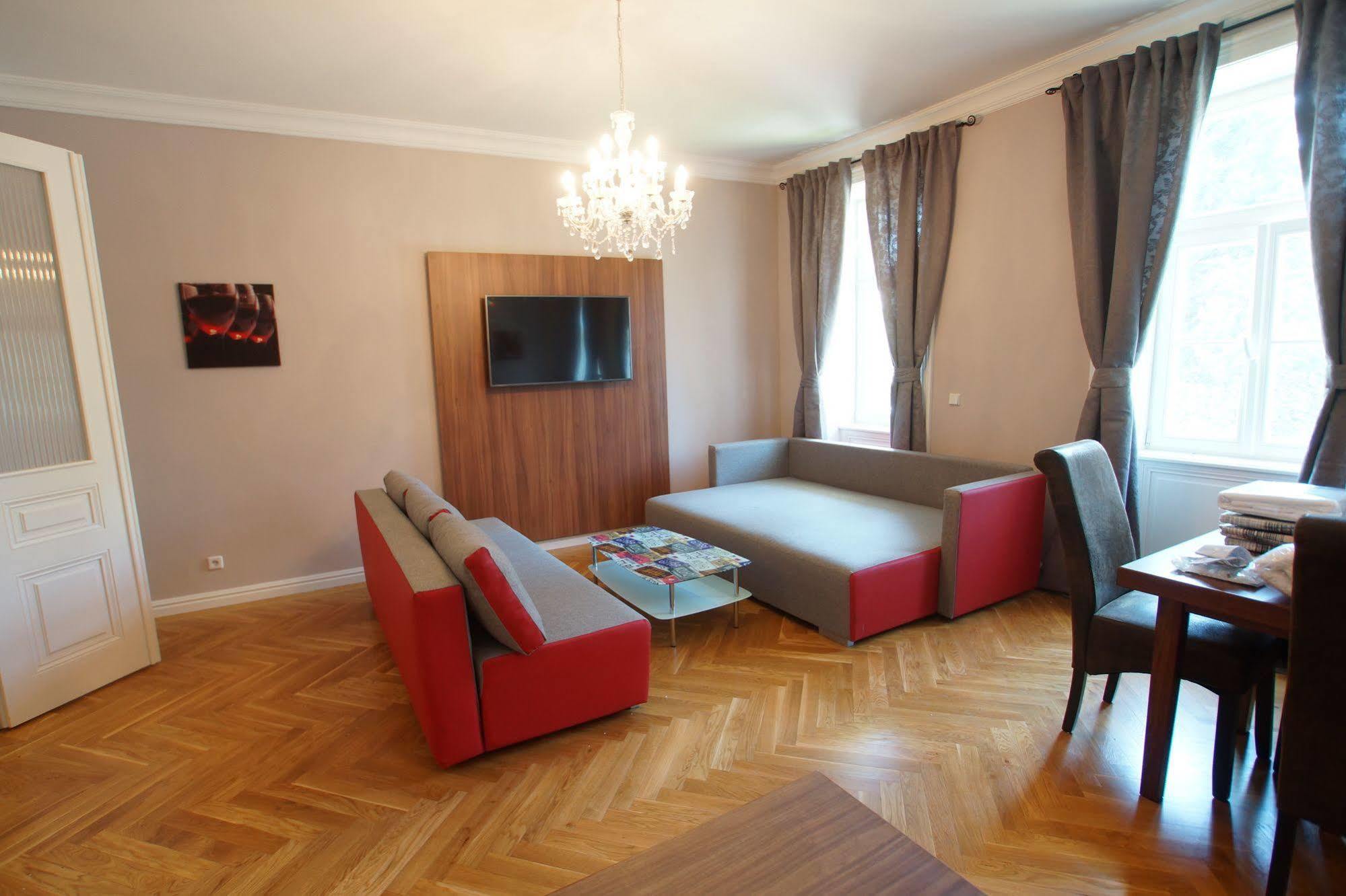 Imperial Apartments Schoenbrunn - Contactless Check-In Vienna Esterno foto